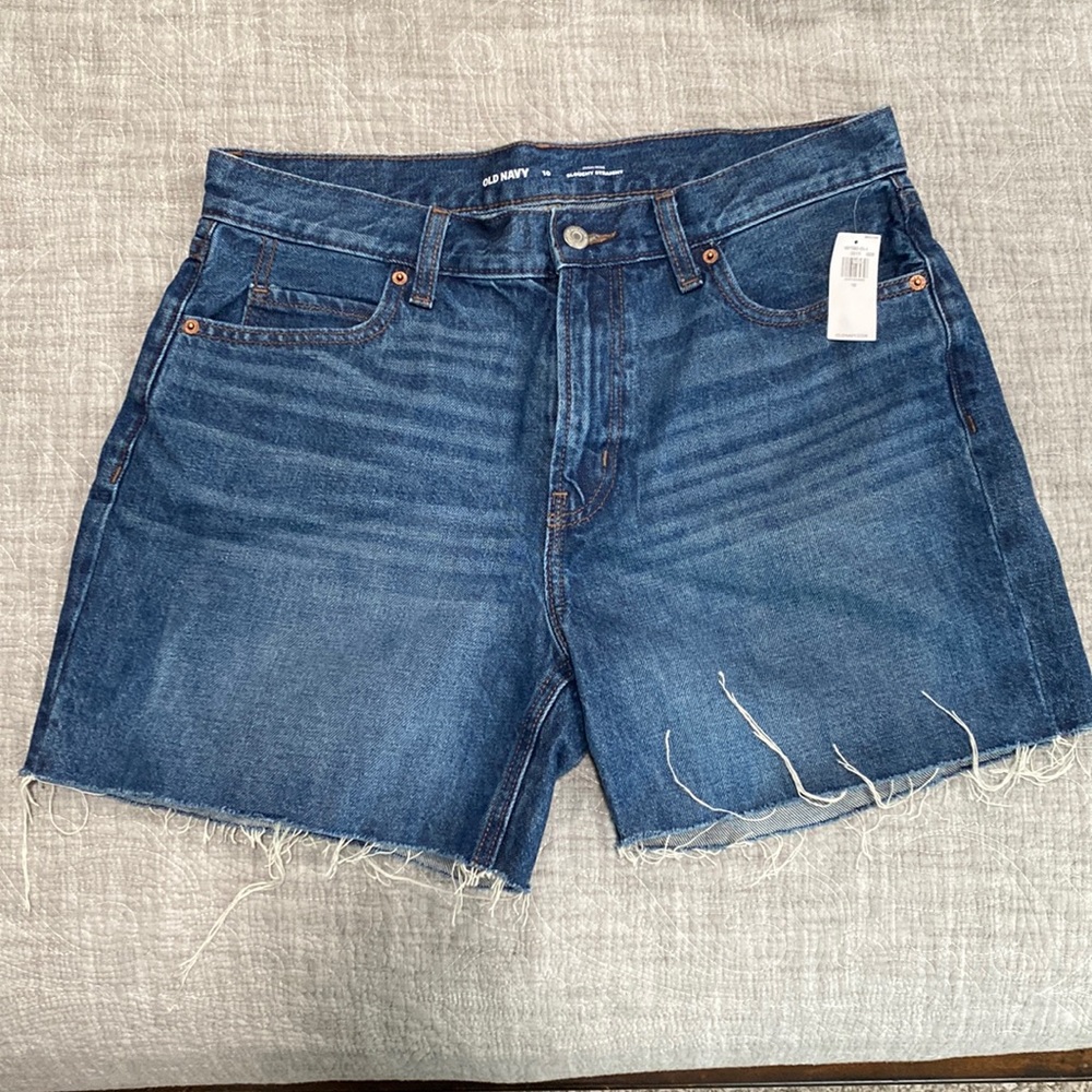 NWT Size 10 Slouchy Straight Old Navy jean Shorts